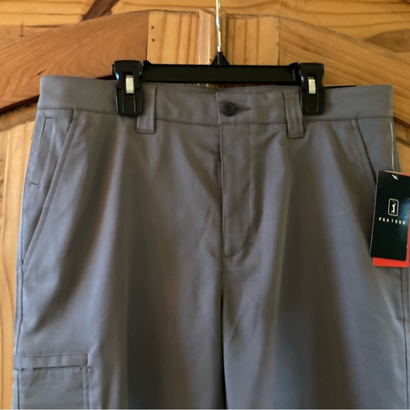 Men’s PGA Tour gray flat front chino cargo Bermuda shorts size 32 - NWT - Picture 2 of 9